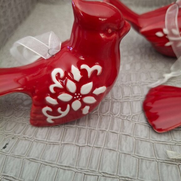 Set Of 3 Red Ceramic Bird Ornaments With White Floral Design Ribbon Hangers - Picture 4 of 6